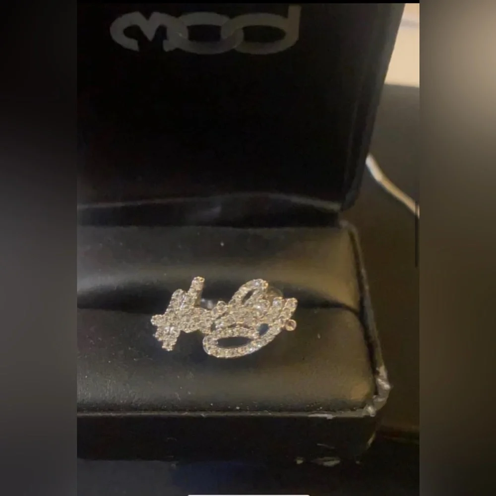 Harley-Davidson Crystal Logo Statement Ring in Silver